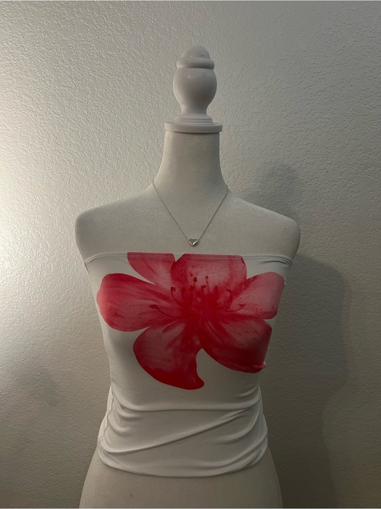 Tops - Trendy Queen White Floral Tube Top - Size S